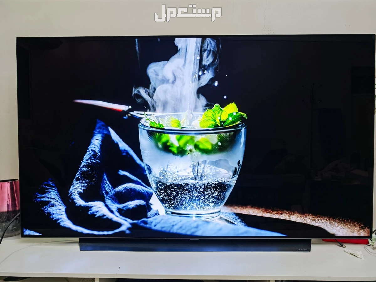 للبيع شاشة LG OLED CS 65 بوصه   في الدمام بسعر 2800 ريال سعودي