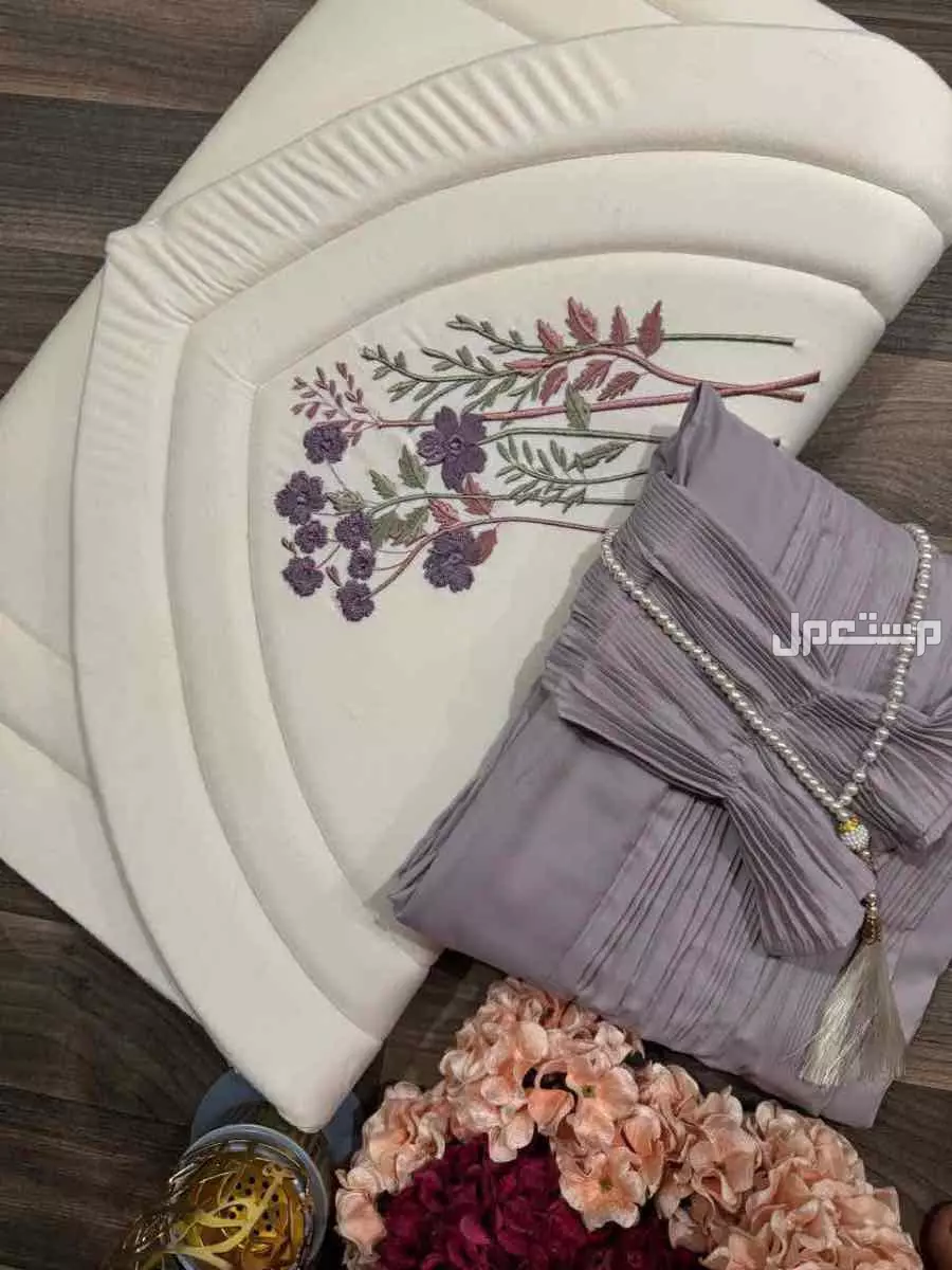 🌹عروضنا مستمره 🌹اطقم صلاة نسائي خامه نظيفه 🌹موديل جديد 🌹الطقم يتكون من 🌹سجاد صلاة مبطن اثنين سنت 🌹شرشف صلاة قطن مكسر 🌹سبحه 🌹توفرت الوان جديده 🌹