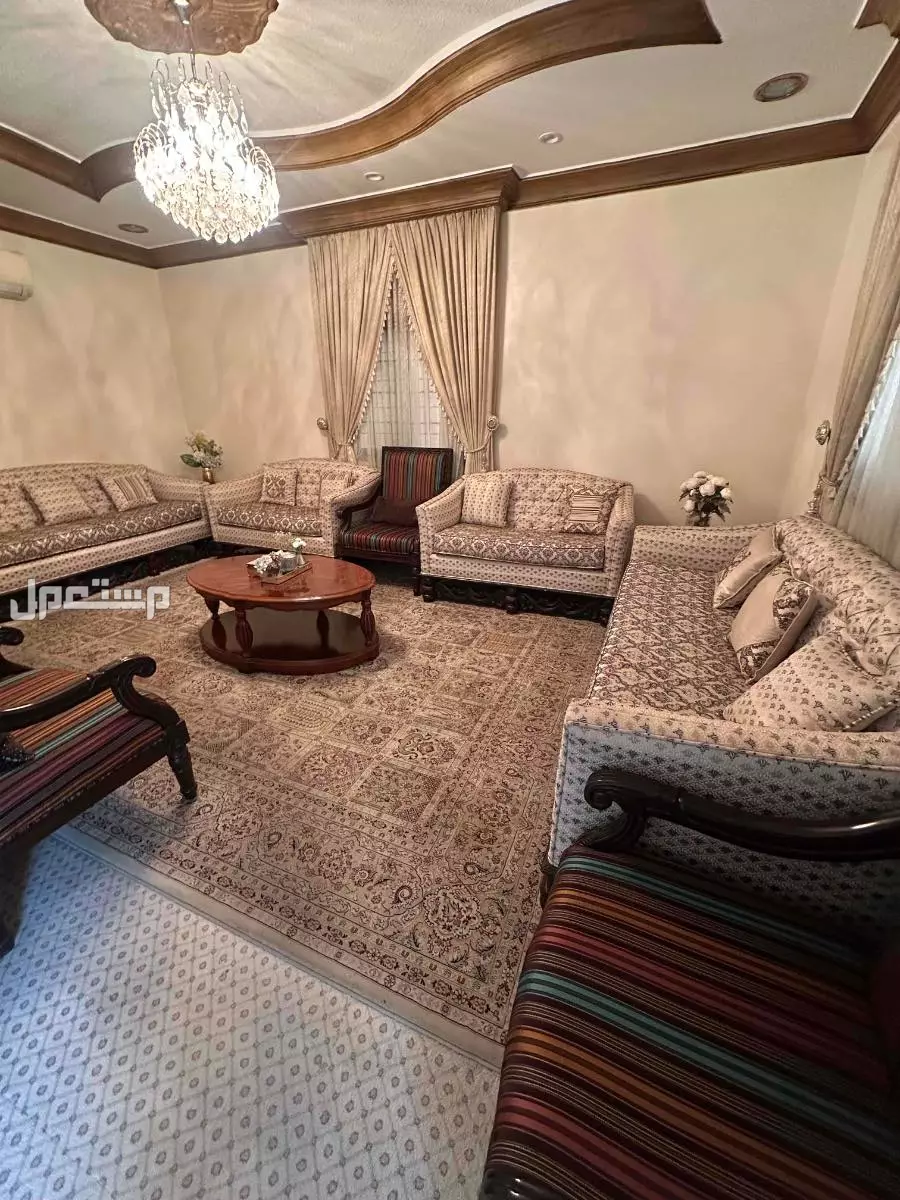 كنب للبيع في الدمام بسعر 4 آلاف ريال سعودي
