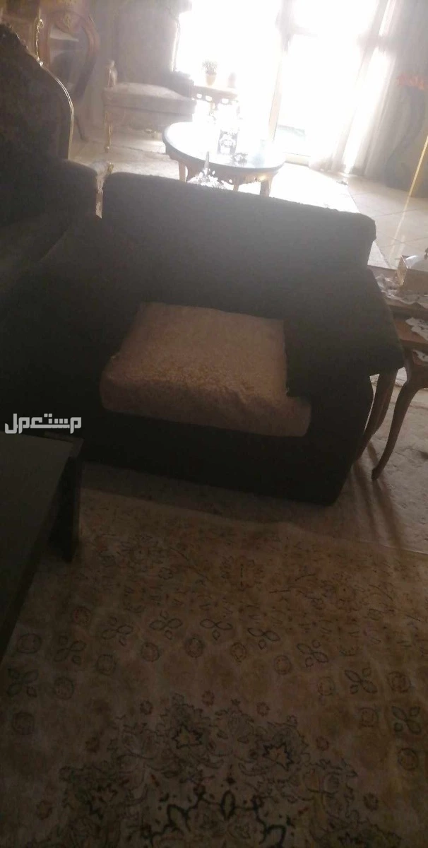انتريه مستعمل فى حالة جيدة خشب زان عمولة