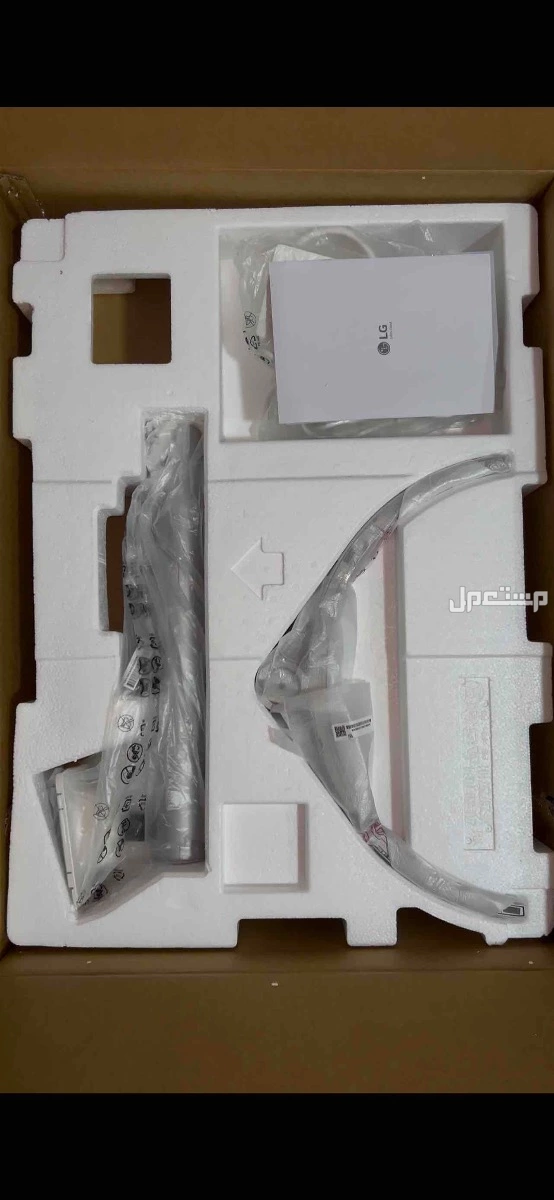 شاشة ال جي LG UHD4K MONITOR في الرياض بسعر 800 ريال سعودي