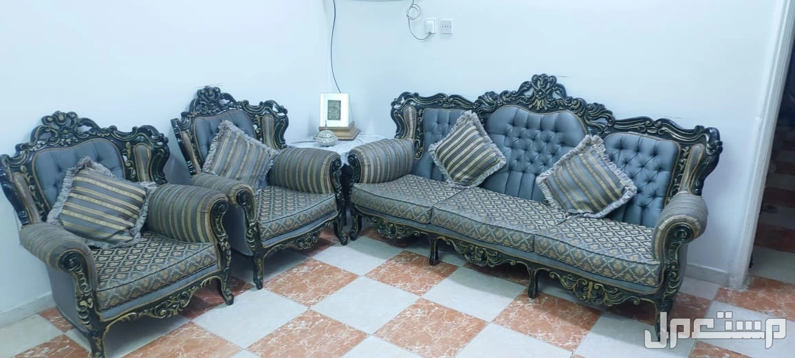 كنب حالته جيده في الليث بسعر 150 ريال سعودي