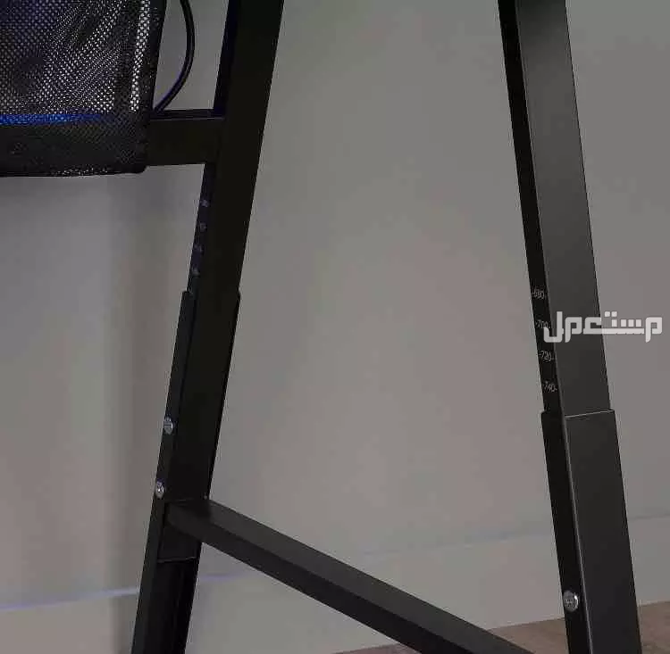 اسلام عليكم اعرض لكم طاولة قيمنق من اكيا نضيفه