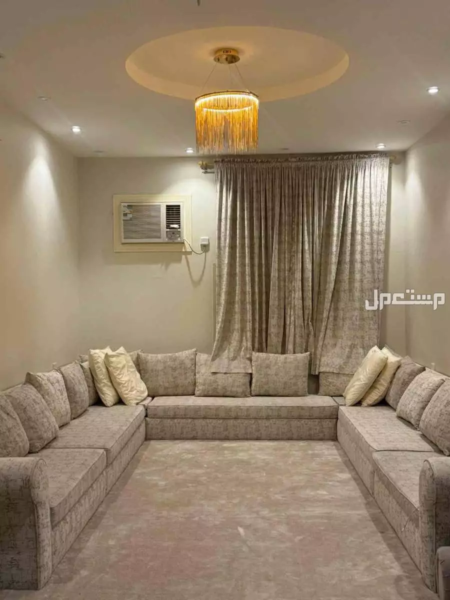 كنب صالات نظيف جدا  في الطائف بسعر 700 ريال سعودي