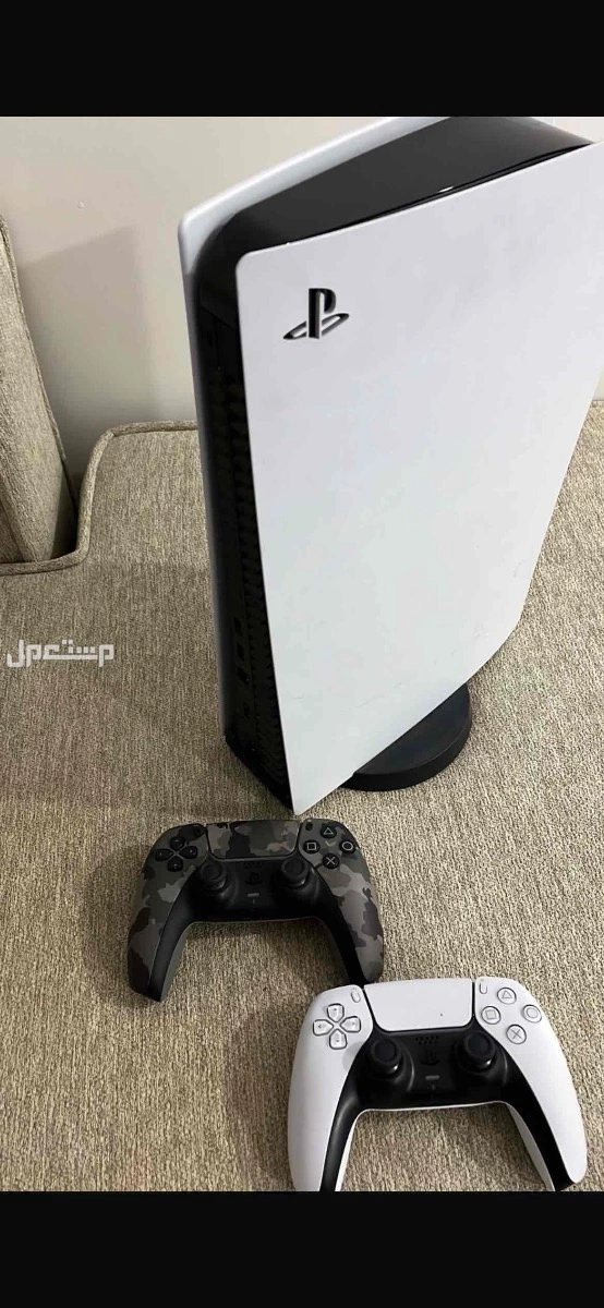 سوني فايف رقمي معاه يدين وفيه فيفا 24 و 25