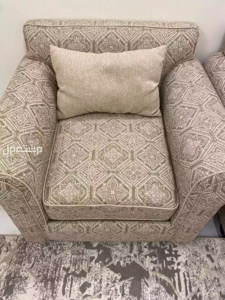 كنب امريكي شبه جديد مودرن  في الرياض بسعر 7650 ريال سعودي