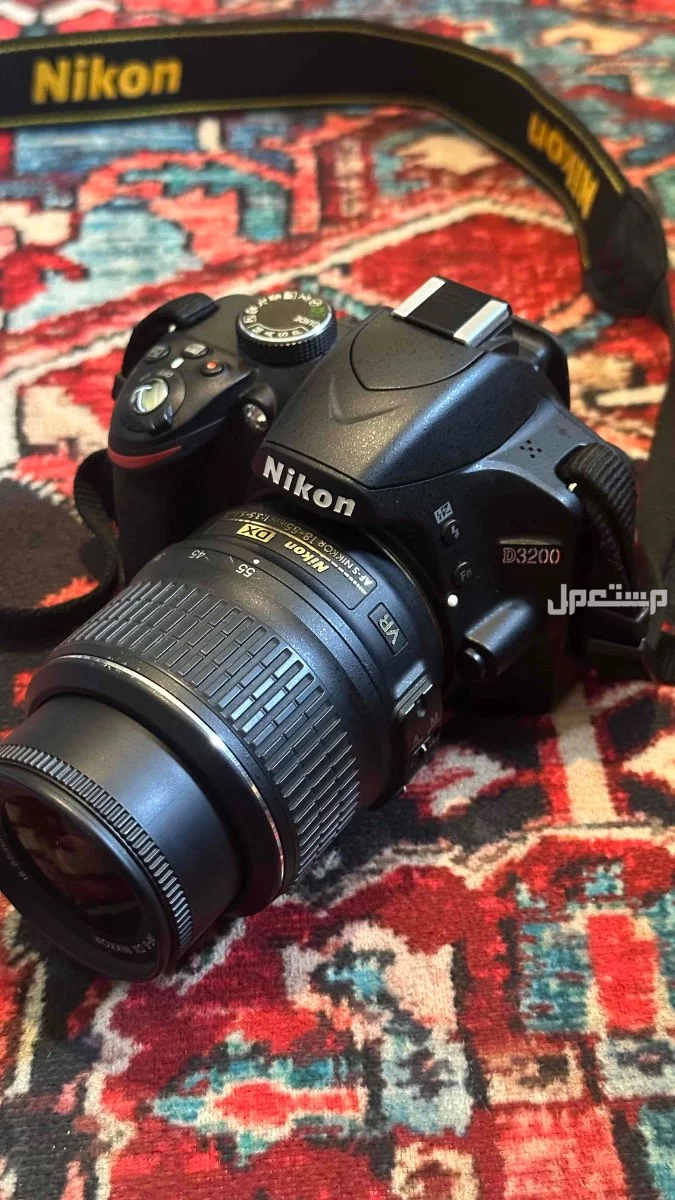 للبيع كاميرا نيكون دي 3200   NiKON D3200