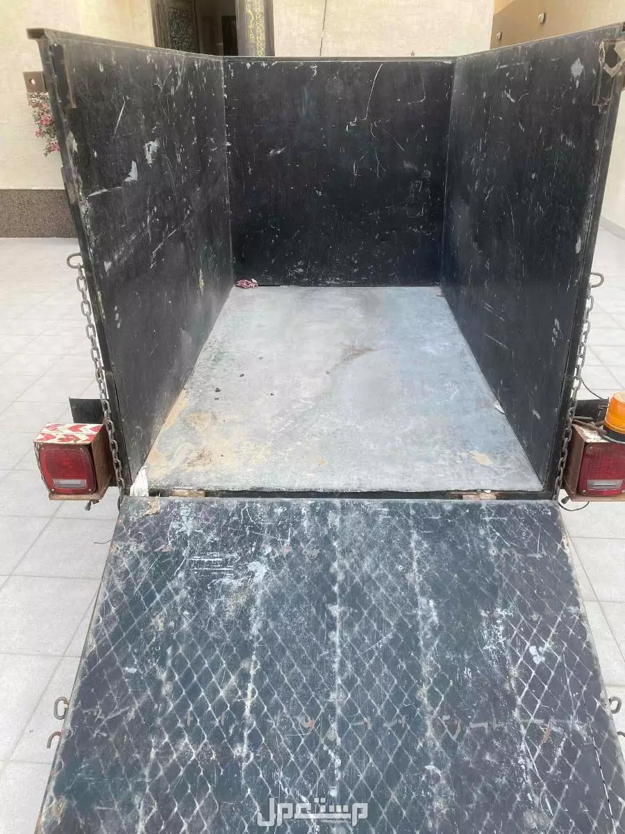 مقطورة تحميل  ترك للتحميل في الخبر