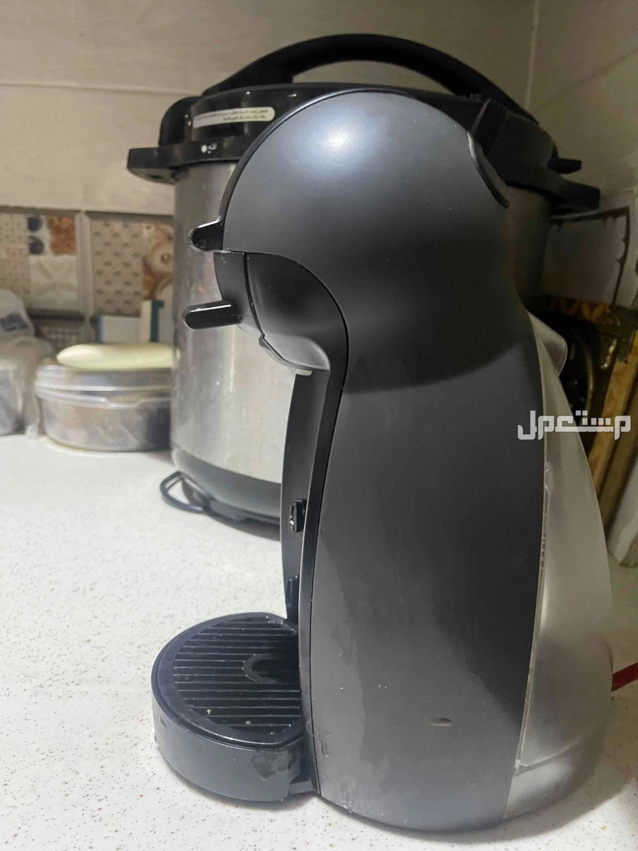 للبيع آلة قهوه مستعمله لصنع القهوه استعمال نظيف(قابل للتفاوض)