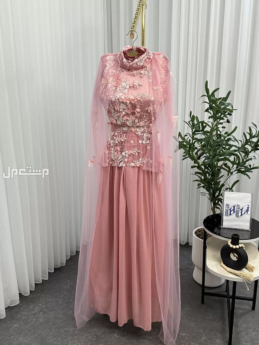 فساتين متنوعه مناسبات واعياد ورمضانية ويوم التأسيس نشحن لكافه مدن المملكة وخدمة توصيل للبيت    في الرياض بسعر 200 ريال سعودي