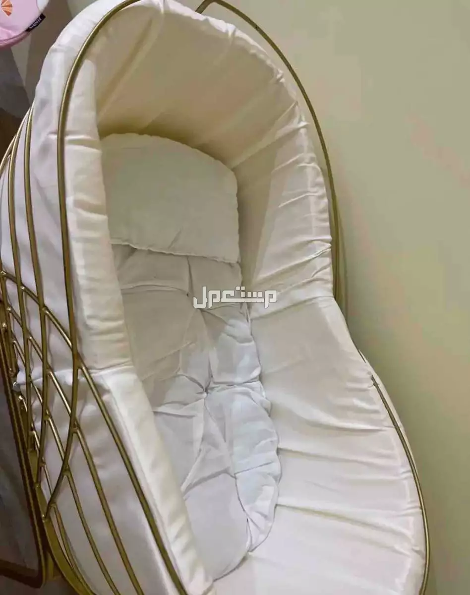 سرير اطفال هزاز في جدة بسعر 250 ريال سعودي