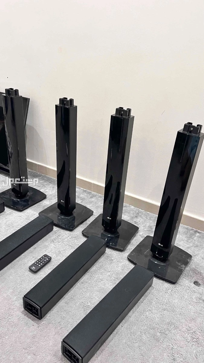 شاشة تلفاز LG فائق الوضوح ذكي وسماعات LG محيطية ومكبرات صوت LG جديدة