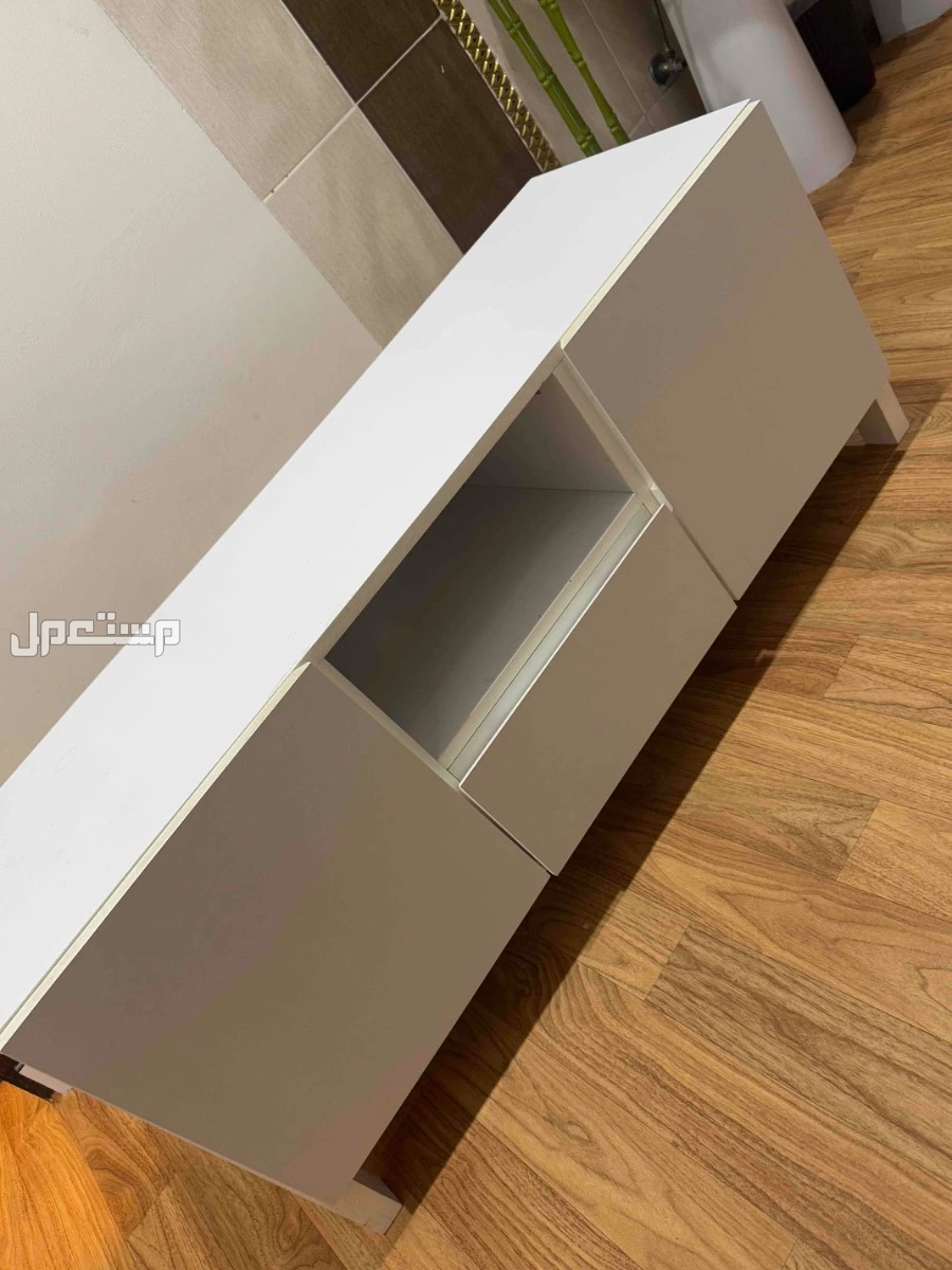 للبيع طاوله مقاس 120 لون ابيض مكة