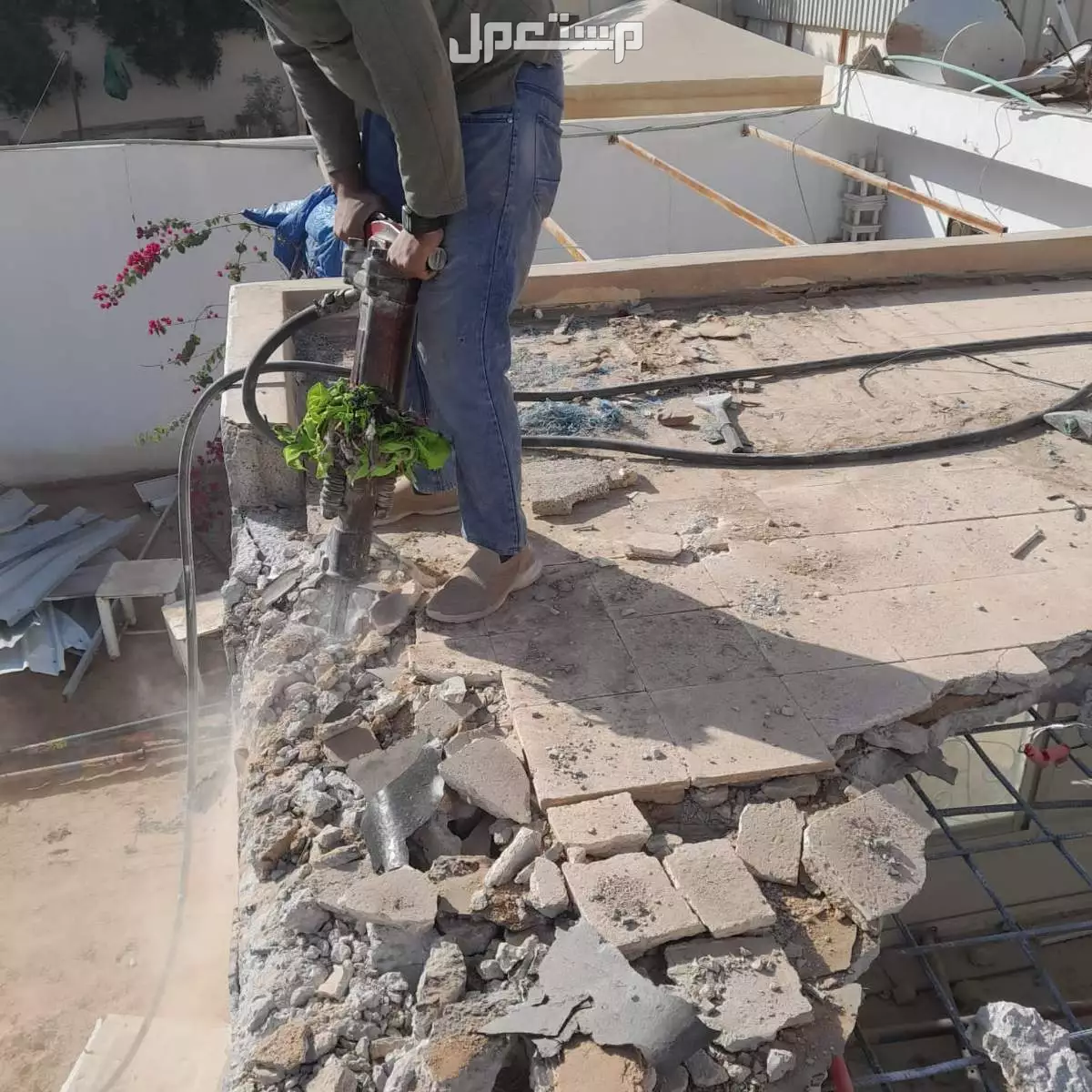 الرياض لجميع اعمال التكسير وضرب رمل