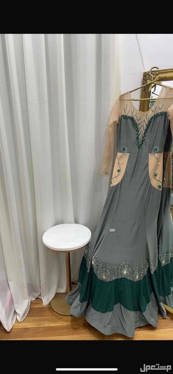 ثوب جديد استعمال زواجين فقط الطائف الحويه تكلفته 1800 بيعه اقل شي 350 بيع 400