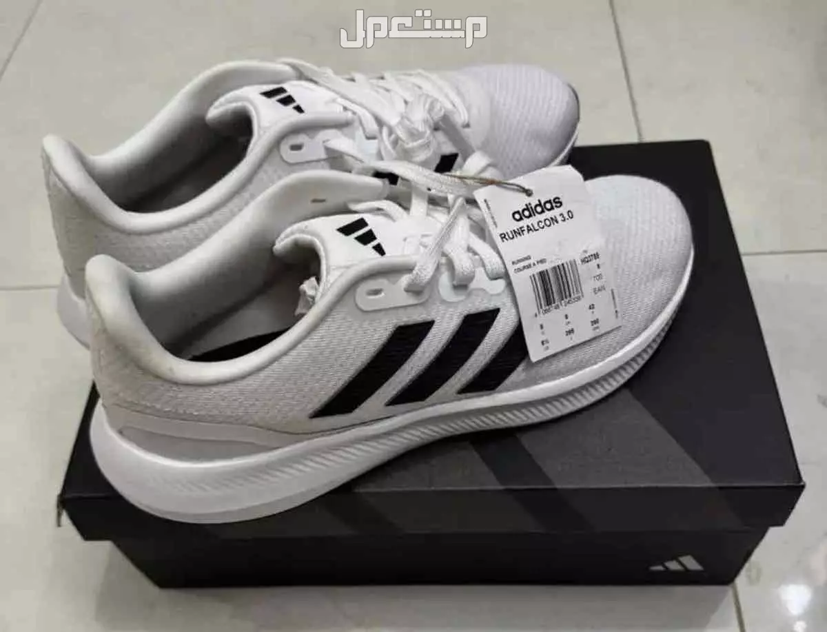 جزمة ( شوز ) أديداس أصلية جديدة مقاس 42