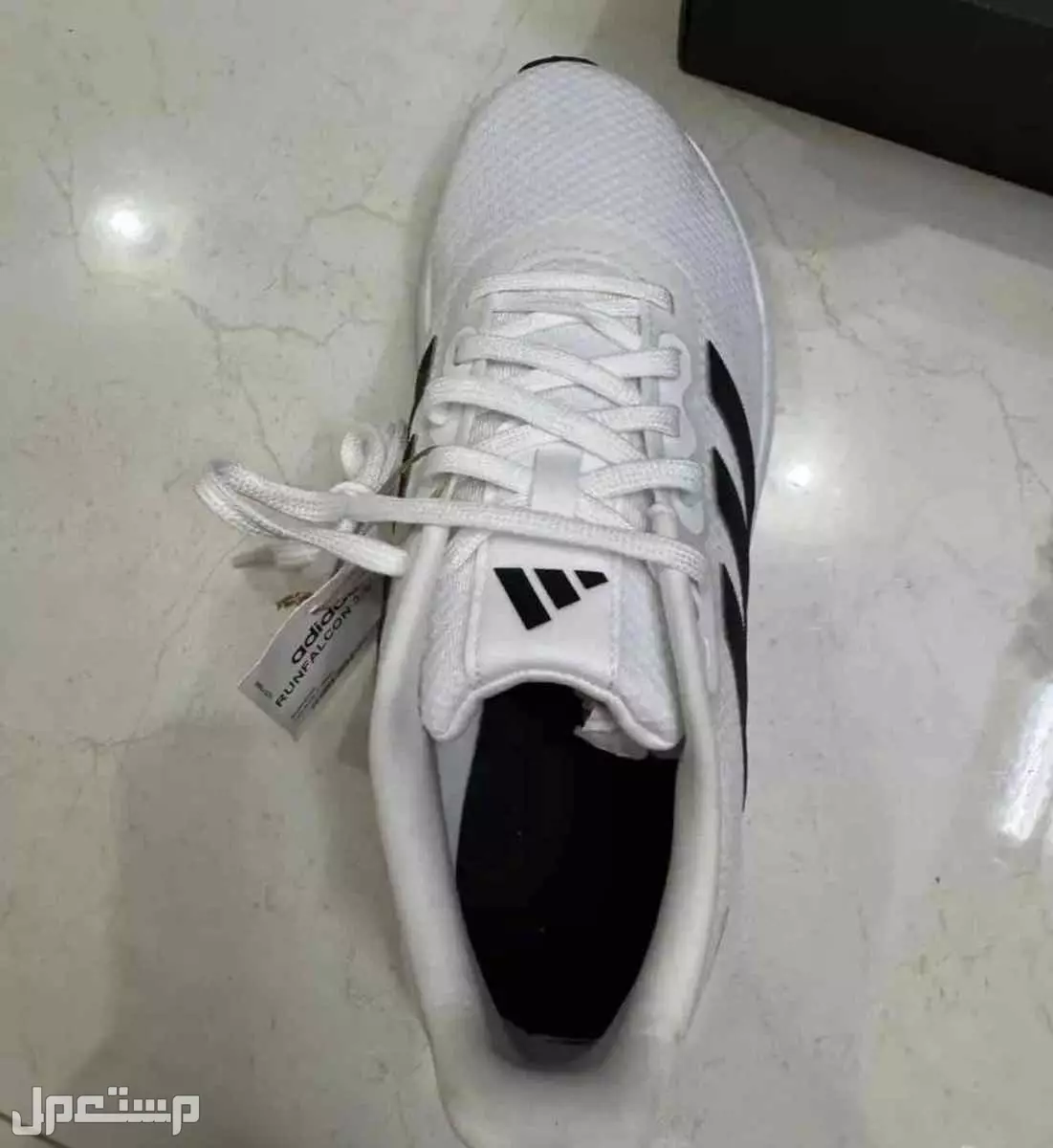 جزمة ( شوز ) أديداس أصلية جديدة مقاس 42
