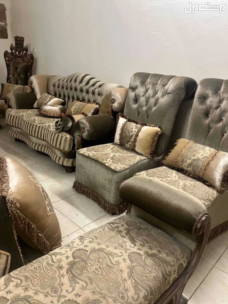 كنب  في المدينة المنورة جديد مخزن مع الستاير والطاولات