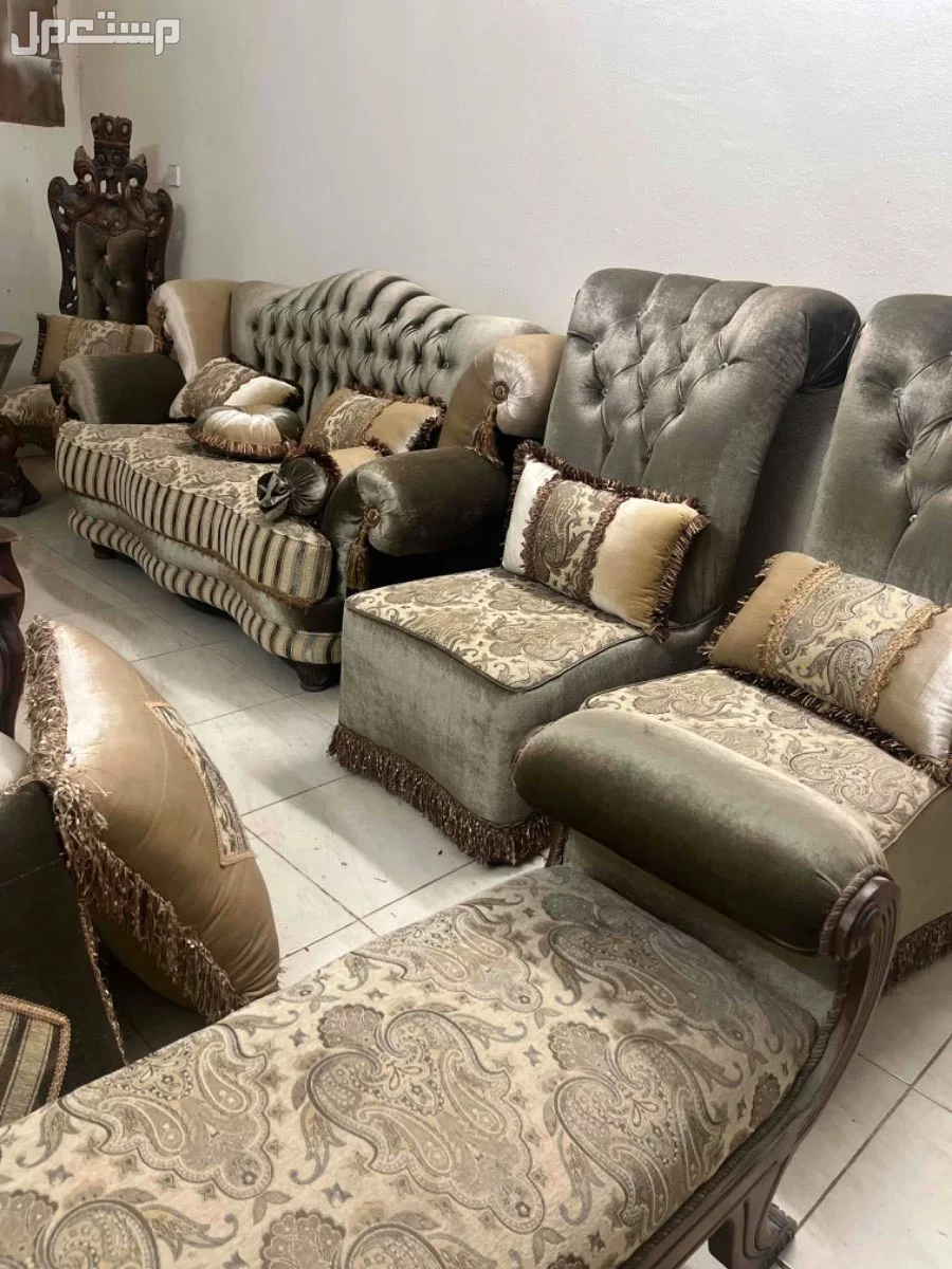 كنب  في المدينة المنورة جديد مخزن مع الستاير والطاولات