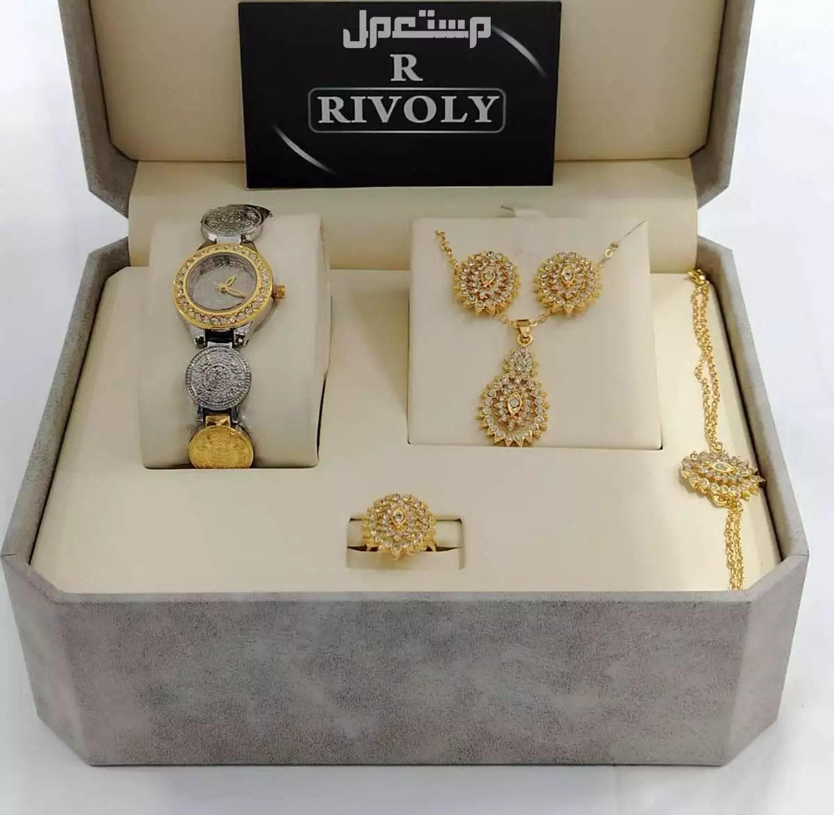 طقم ساعات نسائي درجه اولى  في الرياض بسعر 165 ريال سعودي لطلب وتساب
0567420275