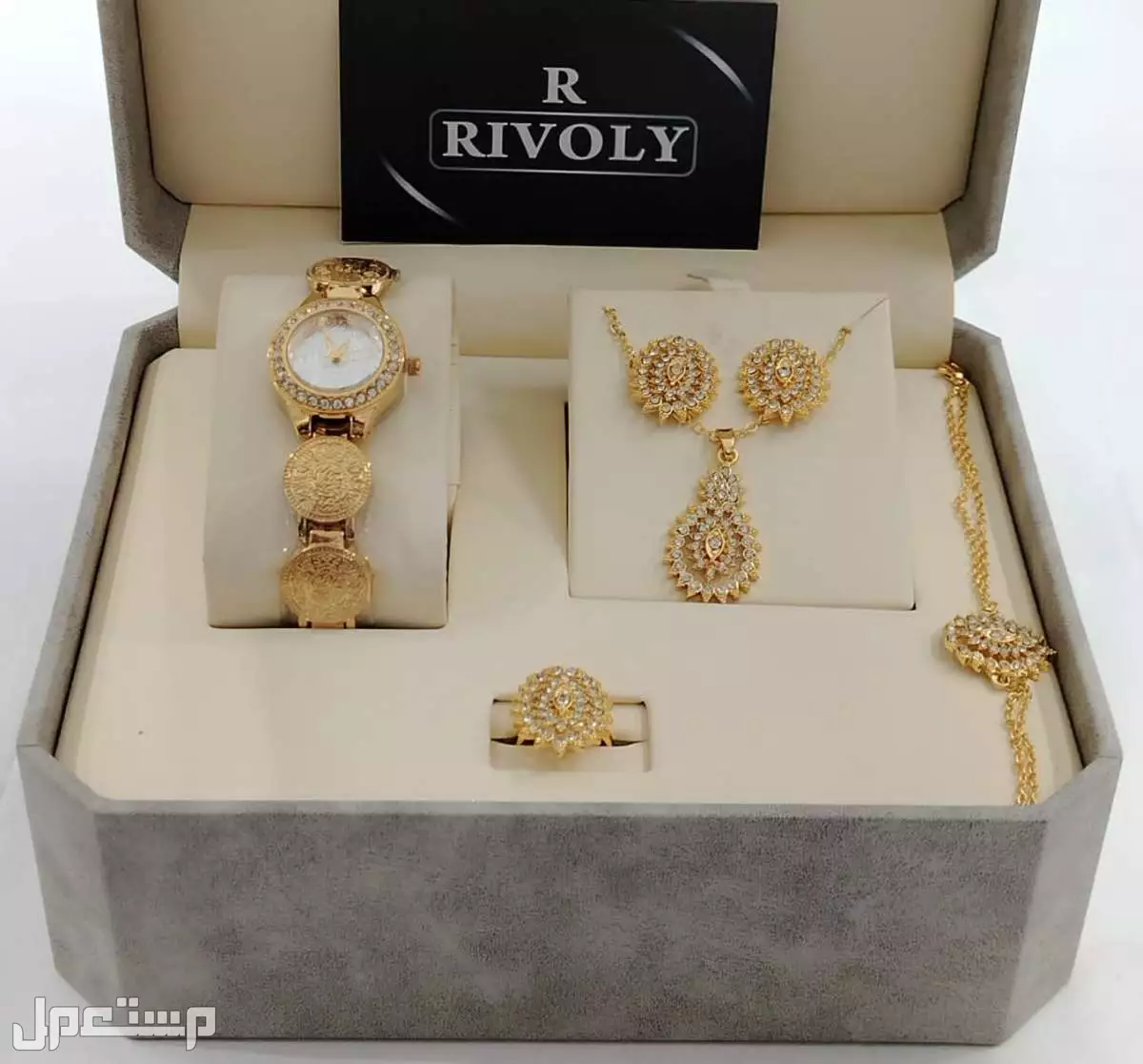 طقم ساعات نسائي درجه اولى  في الرياض بسعر 165 ريال سعودي لطلب وتساب
0567420275