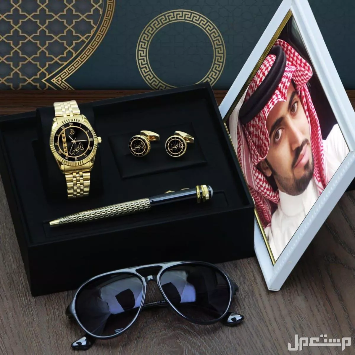 جديدنا للساعات   جديدنااا طقم رجالي  ⏬        فاخر _مميز    ⌚  *ساعة رجالية شبية رولكس تصميم الاسم حسب الطلب*     ✨ تتميز الساعة بضمان سنة ماء.مكينة.بطارية.اي خلل فني ✨ *كبك رجالي تصميم