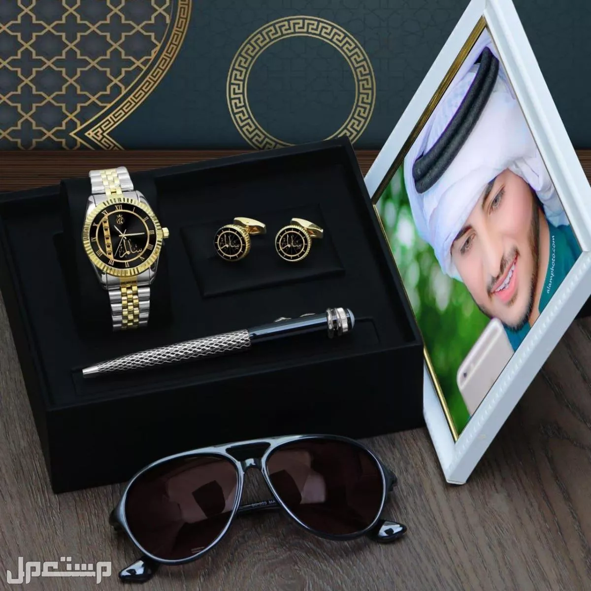 جديدنا للساعات   جديدنااا طقم رجالي  ⏬        فاخر _مميز    ⌚  *ساعة رجالية شبية رولكس تصميم الاسم حسب الطلب*     ✨ تتميز الساعة بضمان سنة ماء.مكينة.بطارية.اي خلل فني ✨ *كبك رجالي تصميم
