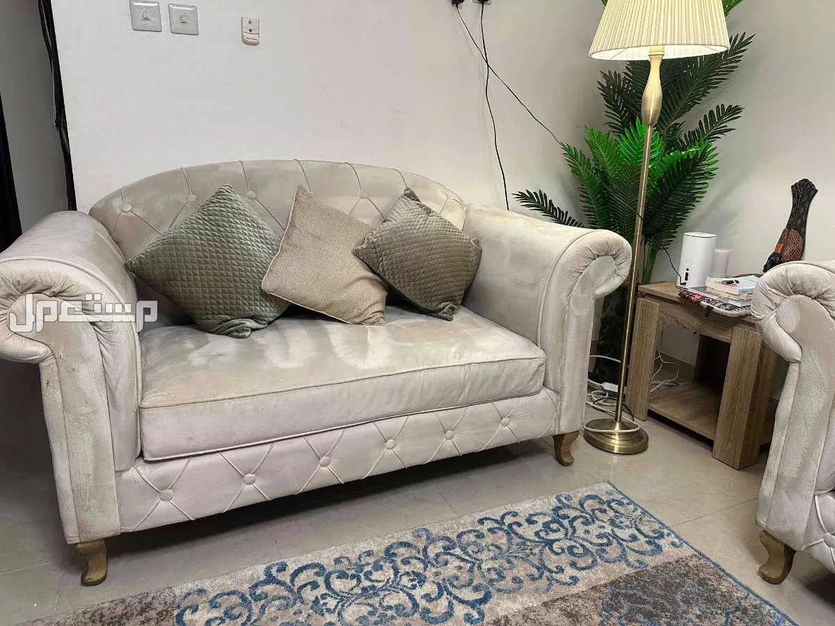 للبيع طقم كنب  في الدمام بسعر 1500