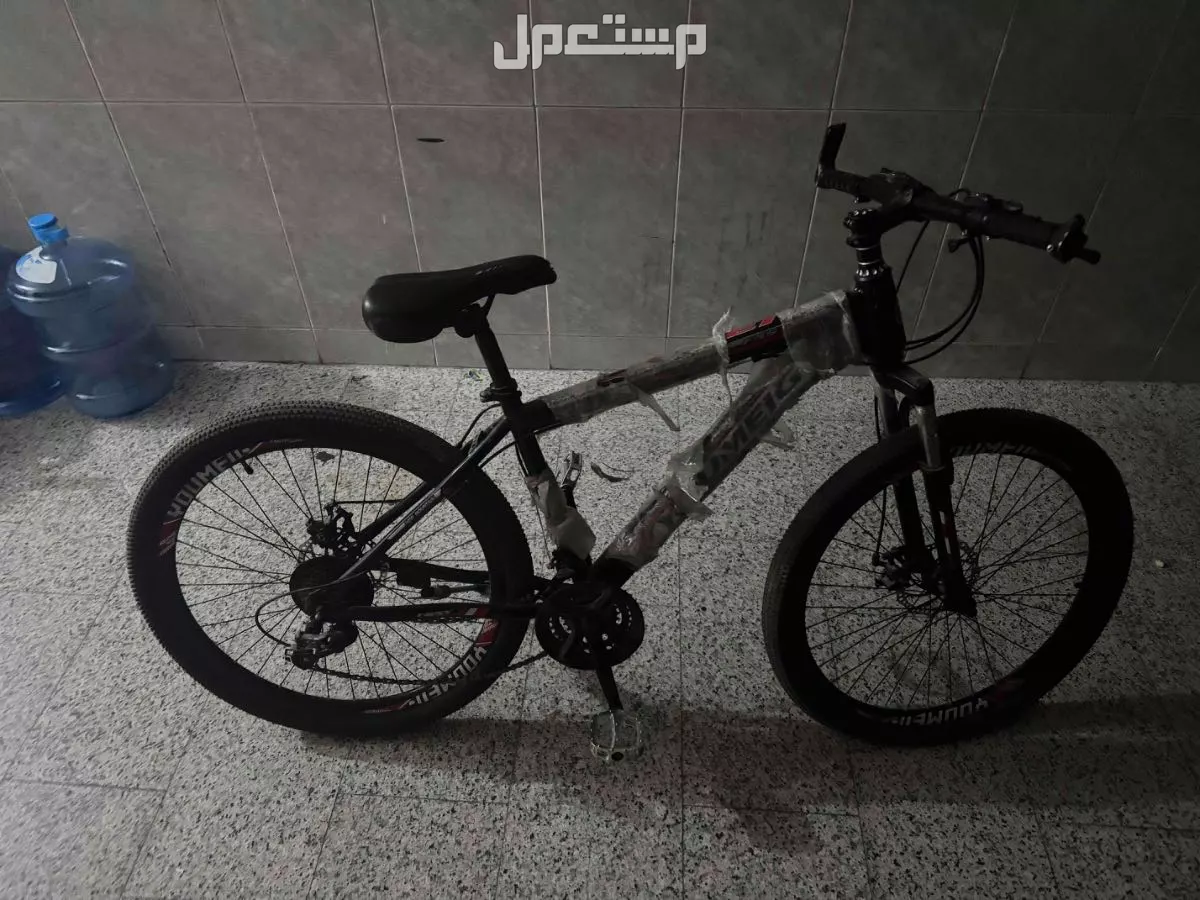سيكل استعمال نظيف فيه 7 سرعات فيه مشاكل بسيطة للتواصل 0565641984