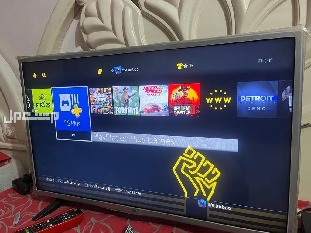 بلايستيشن 4 سليم اون لاين معاة كل حاجة اصلي