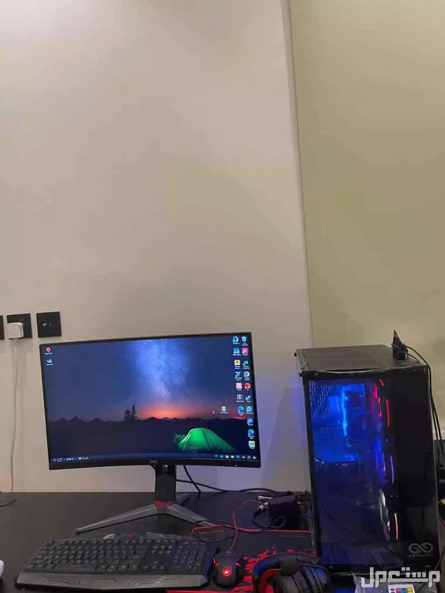 PC للبيع بكامل ملحقاته  ماركة أخرى في الرياض