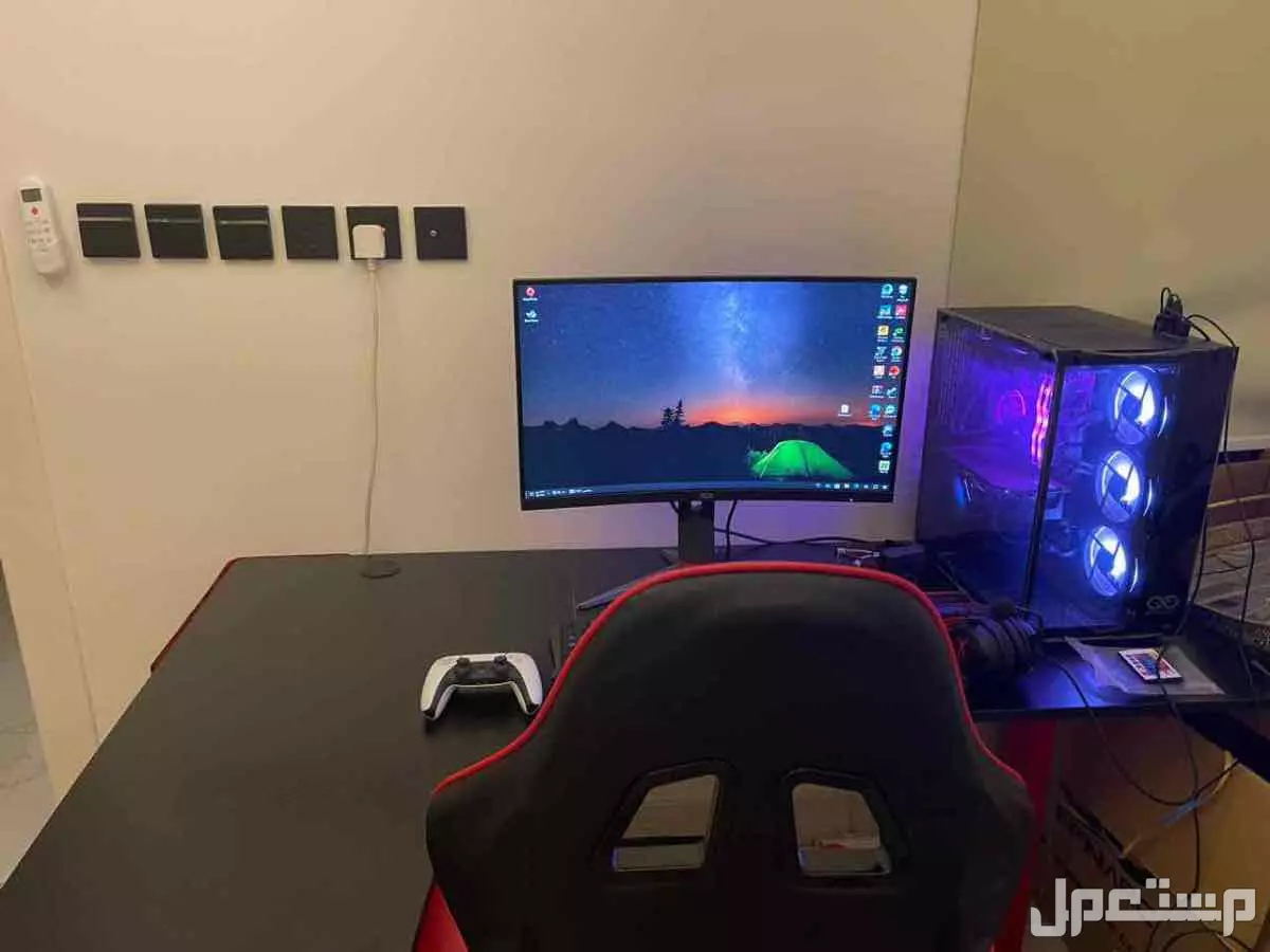 PC للبيع بكامل ملحقاته  ماركة أخرى في الرياض