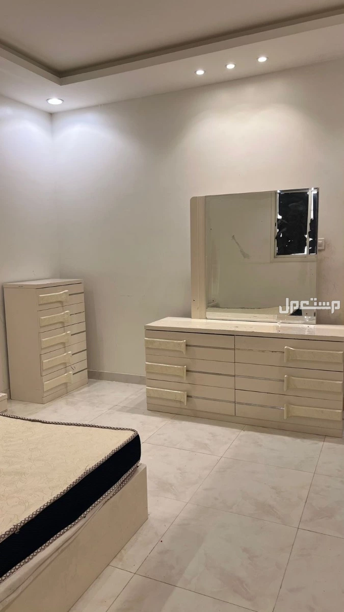 نشتري جميع الأثاث المستعمل مكيفات مطابخ غرفه نوم مكيفات