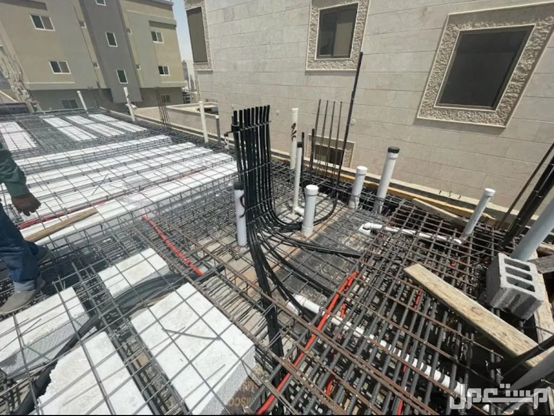 العنوان القطيف شارع الرياض بجوار الكلية التقنية