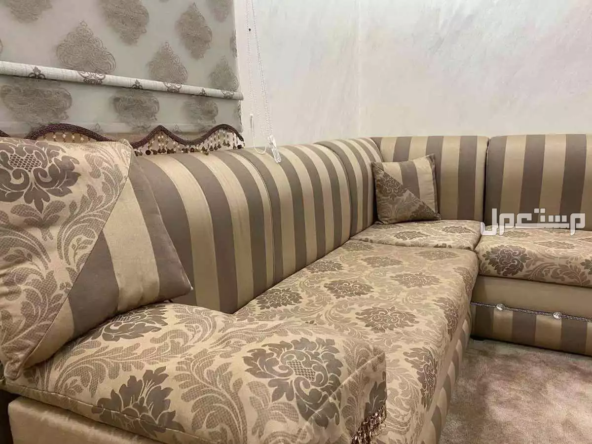 كنب متصل في المدينة المنورة بسعر 3 آلاف ريال سعودي