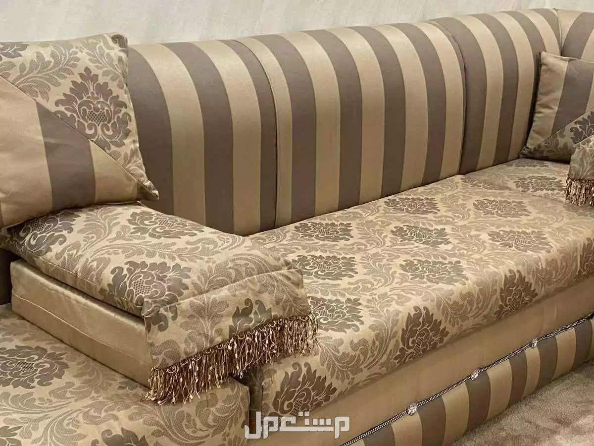 كنب متصل في المدينة المنورة بسعر 3 آلاف ريال سعودي