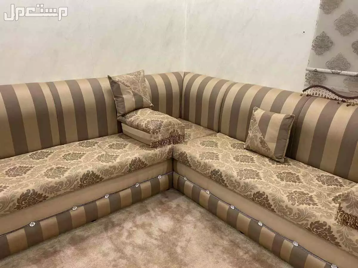 كنب متصل في المدينة المنورة بسعر 3 آلاف ريال سعودي