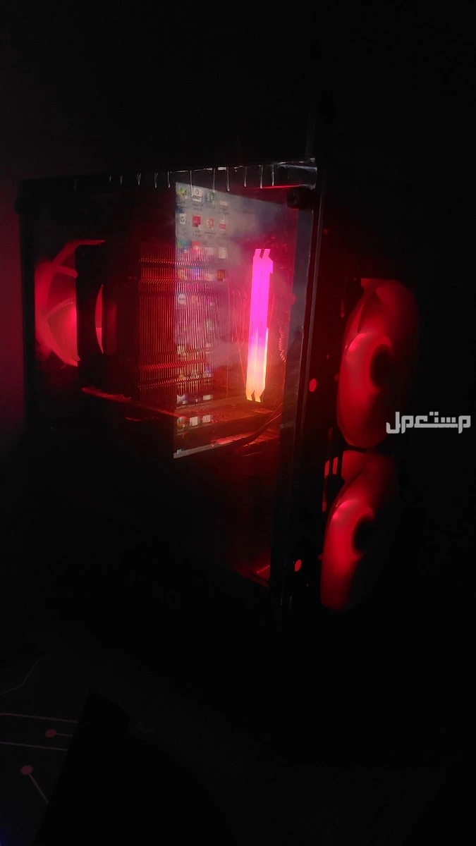 PC للبيع شبه جديد بسعر 2500 ريال سعودي