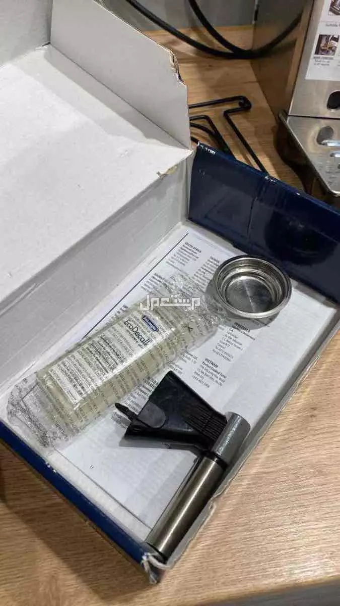 اله قهوه ديلونجي في خميس مشيط بسعر ألف ريال سعودي