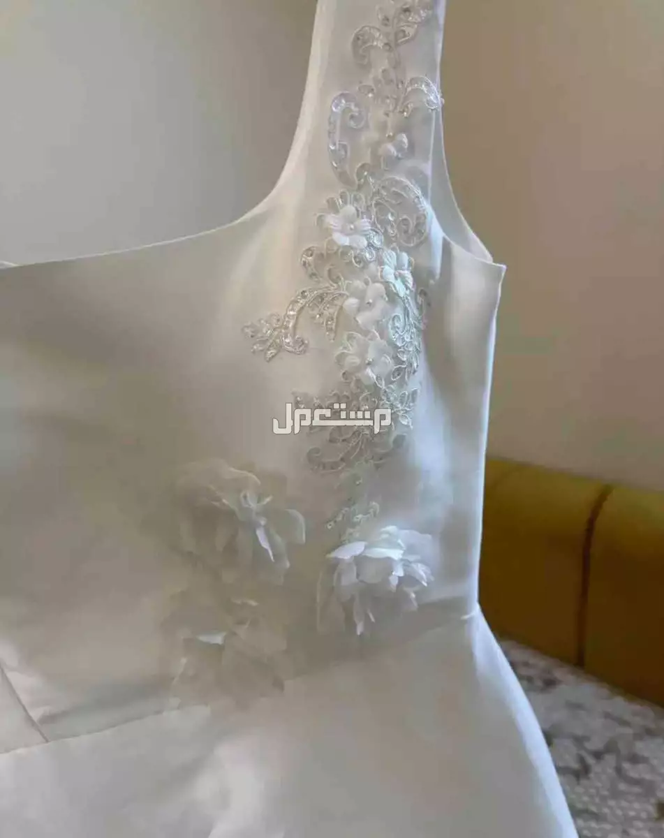 فستان عرايس  للبيع في البدائع بسعر 1700 ريال سعودي