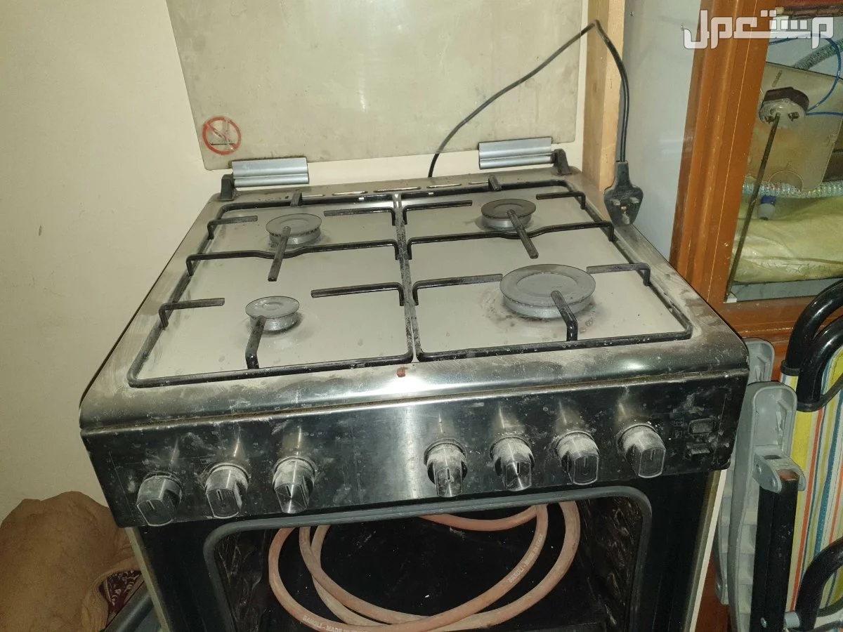 سيكلين وفرن و عجلة رياضية  وتخدة خربانة و الثانية ضابطة  في الرياض بسعر 200 ريال سعودي