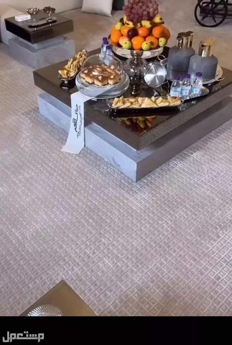 يوجد لدينا تفصيل طاولات ويوجد لدينا تفصيل مداخل