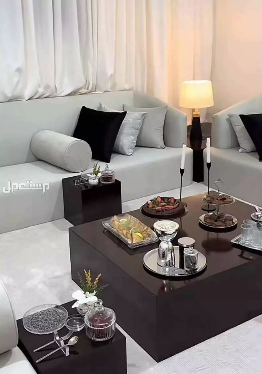 يوجد لدينا تفصيل طاولات ويوجد لدينا تفصيل مداخل