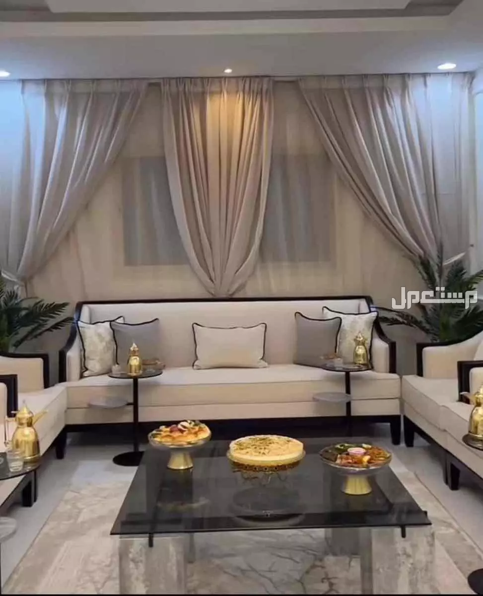 يوجد لدينا تفصيل طاولات ويوجد لدينا تفصيل مداخل