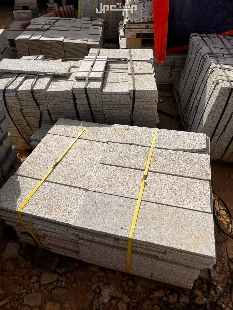 جرانيت موصفات متنوعة ومقاسات متنوعة بكميات كبيرة