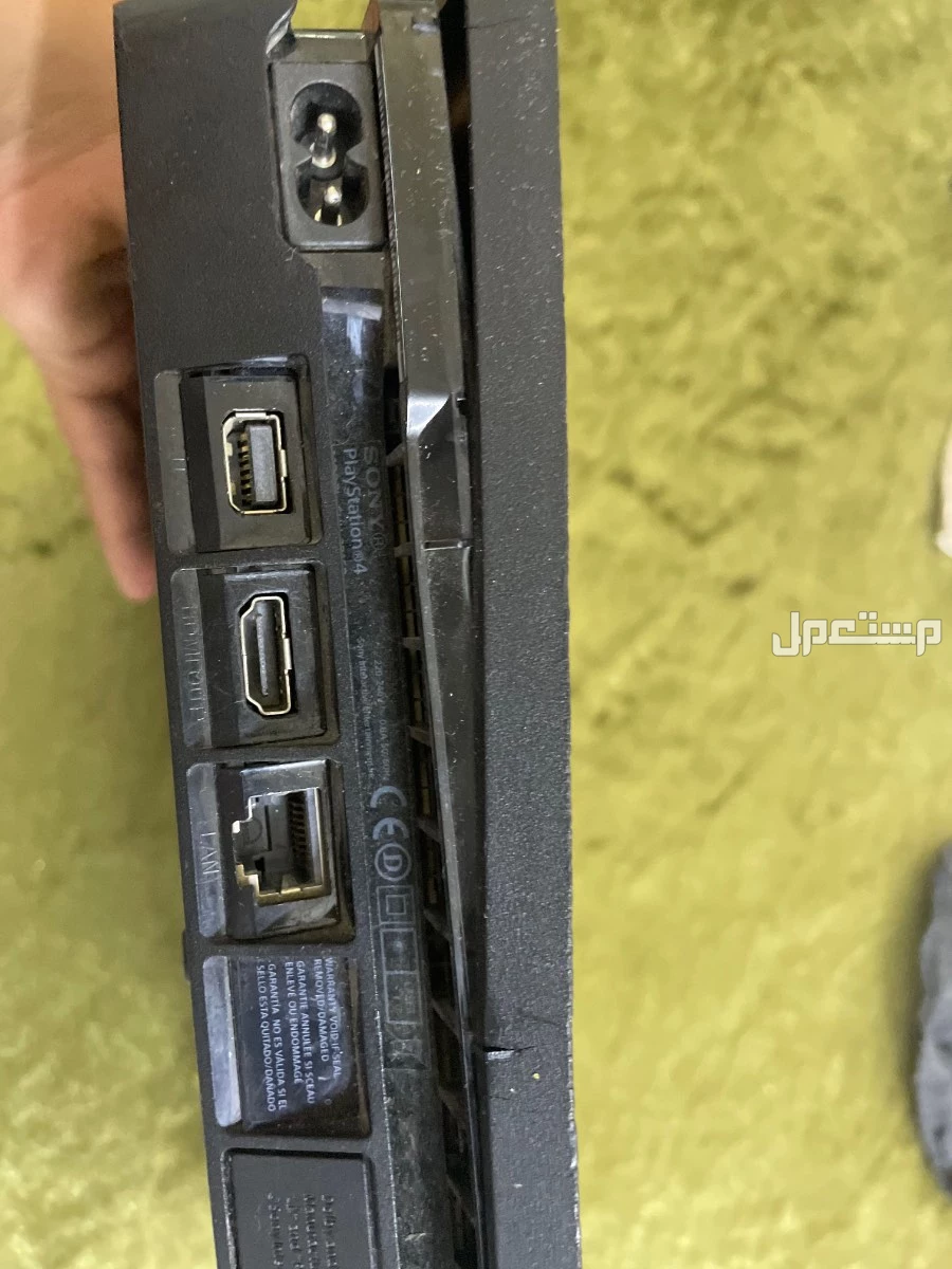 سوني 4 في الباحه ماعليكم من السعر ادخل واكتب سومك