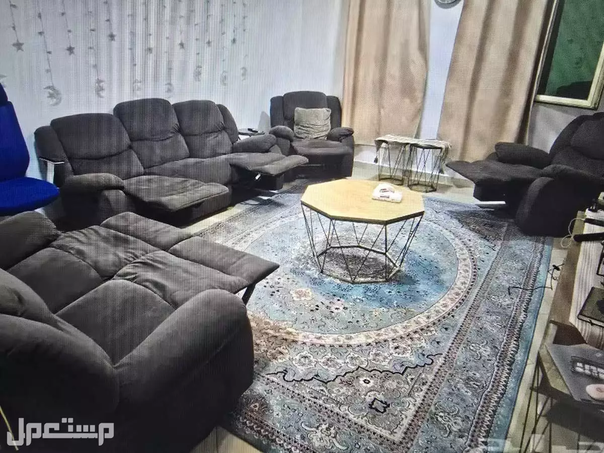 مجلس ليزي بوي . مستخدم . اخو الجديد