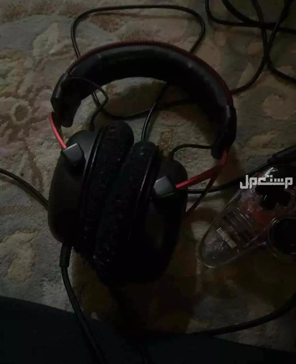 سوني فور و سماعه و يد احترافيه بالرياض بسعر 800 ريال
