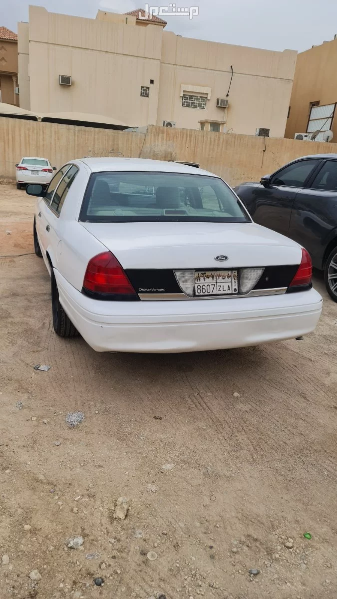 فورد كراون فكتوريا 2009 في الرياض بسعر 25 ألف ريال سعودي