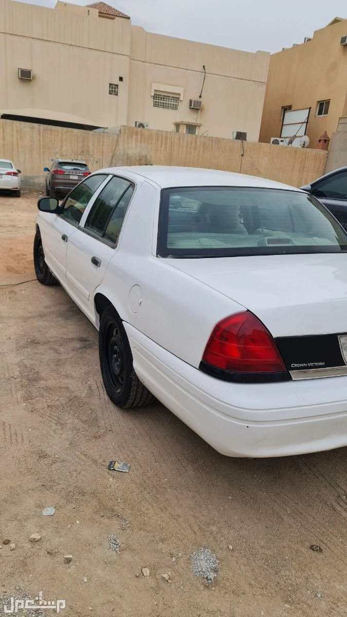 فورد كراون فكتوريا 2009 في الرياض بسعر 25 ألف ريال سعودي